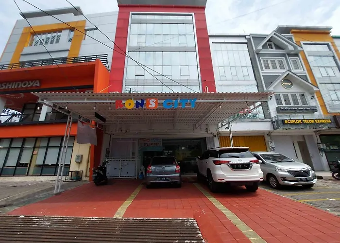 Rons City Hotel near Simpang Lima Semarang Redpartner